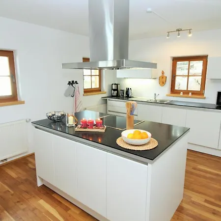 By Managers * Γιόχμπεργκ